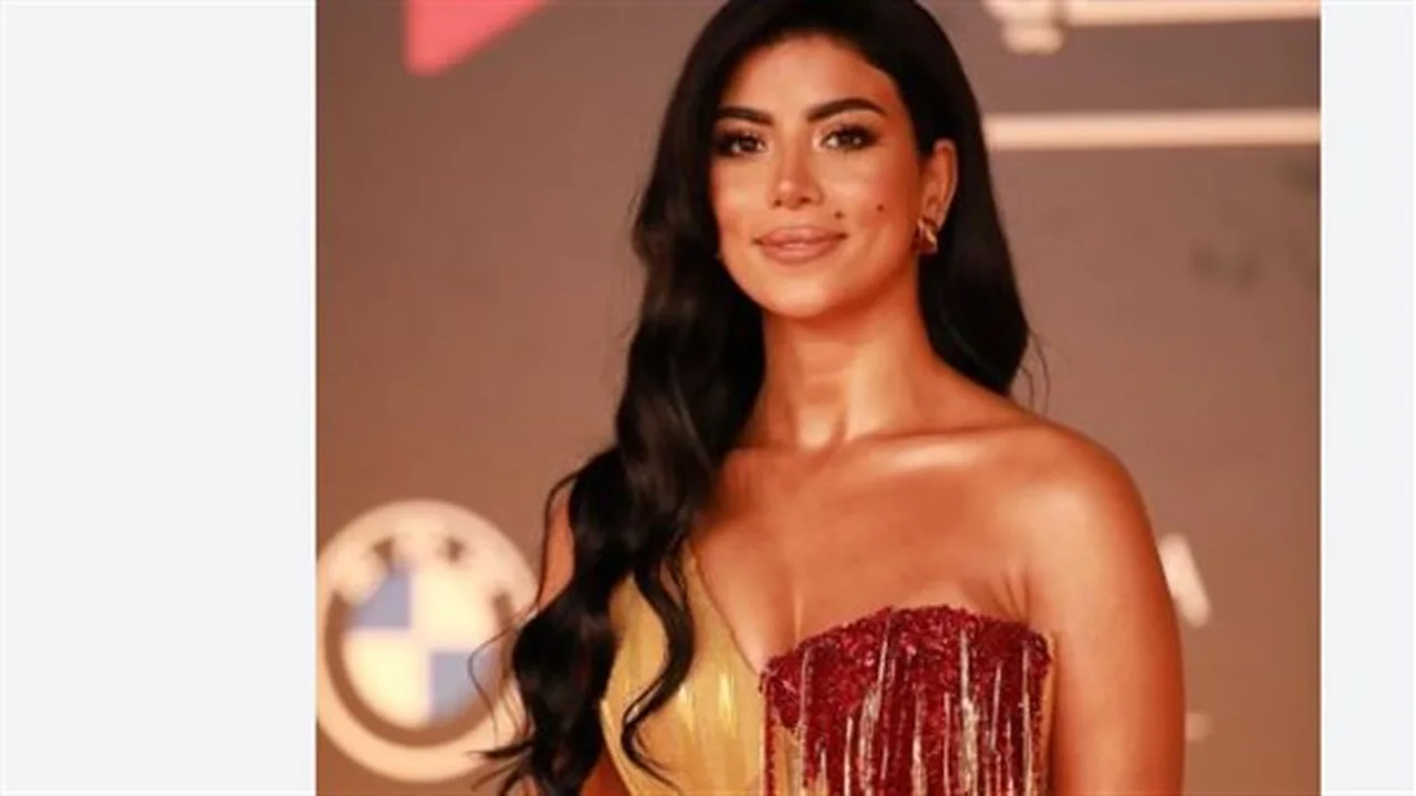 أجمل جميلات جيلها.. كارولين عزمي تتمنى العودة لزمن ميرفت أمين وبوسي طيبة الذكر